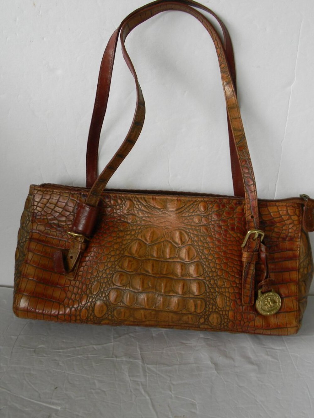 VINTAGE BRAHMIN TOASTED ALMOND?  BROWN CROC EMBOSSED MED LEATHERSHOULDER BAG